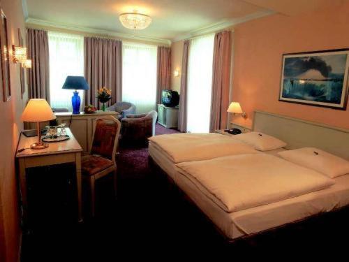 Hotel Zur Post Bernkastel-Kues Eksteriør billede